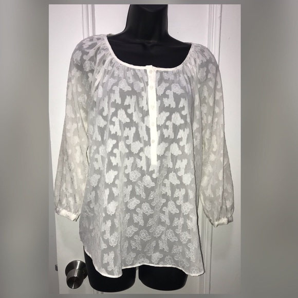 Lauren Conrad blouse - Picture 2 of 6